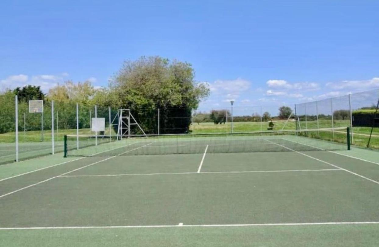 50 Toledo, Selsey Country Club Villa Екстериор снимка