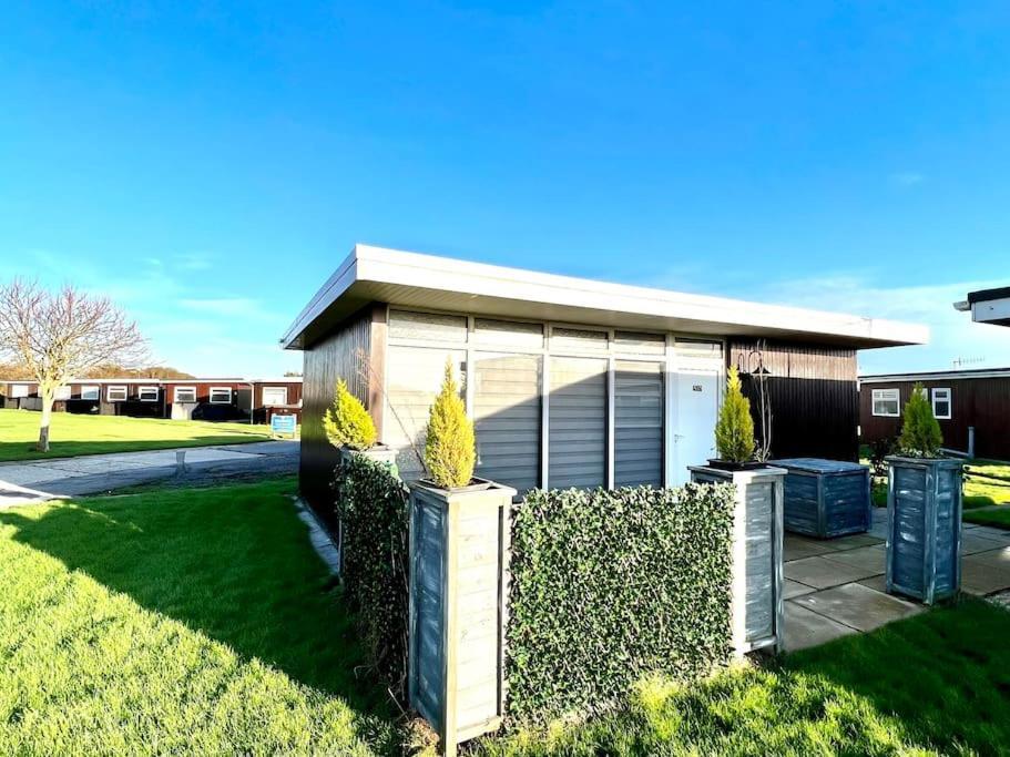 50 Toledo, Selsey Country Club Villa Екстериор снимка